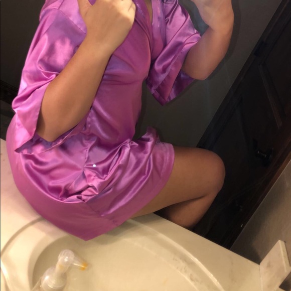 Robe - Picture 3 of 3